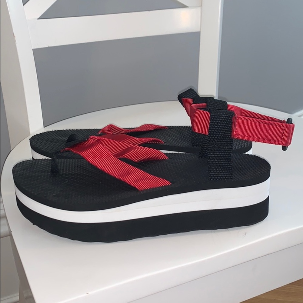 Never been worn platform teeva sandals
